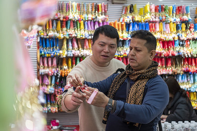 特朗普关税墙下的全球贸易变局 加拿大零售商绕美直采背后的产业链重构